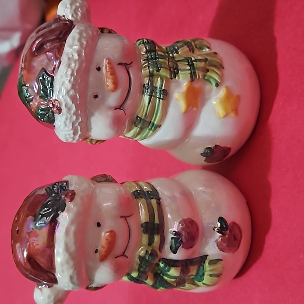 Retro Iridescent Snowman Salt & Pepper